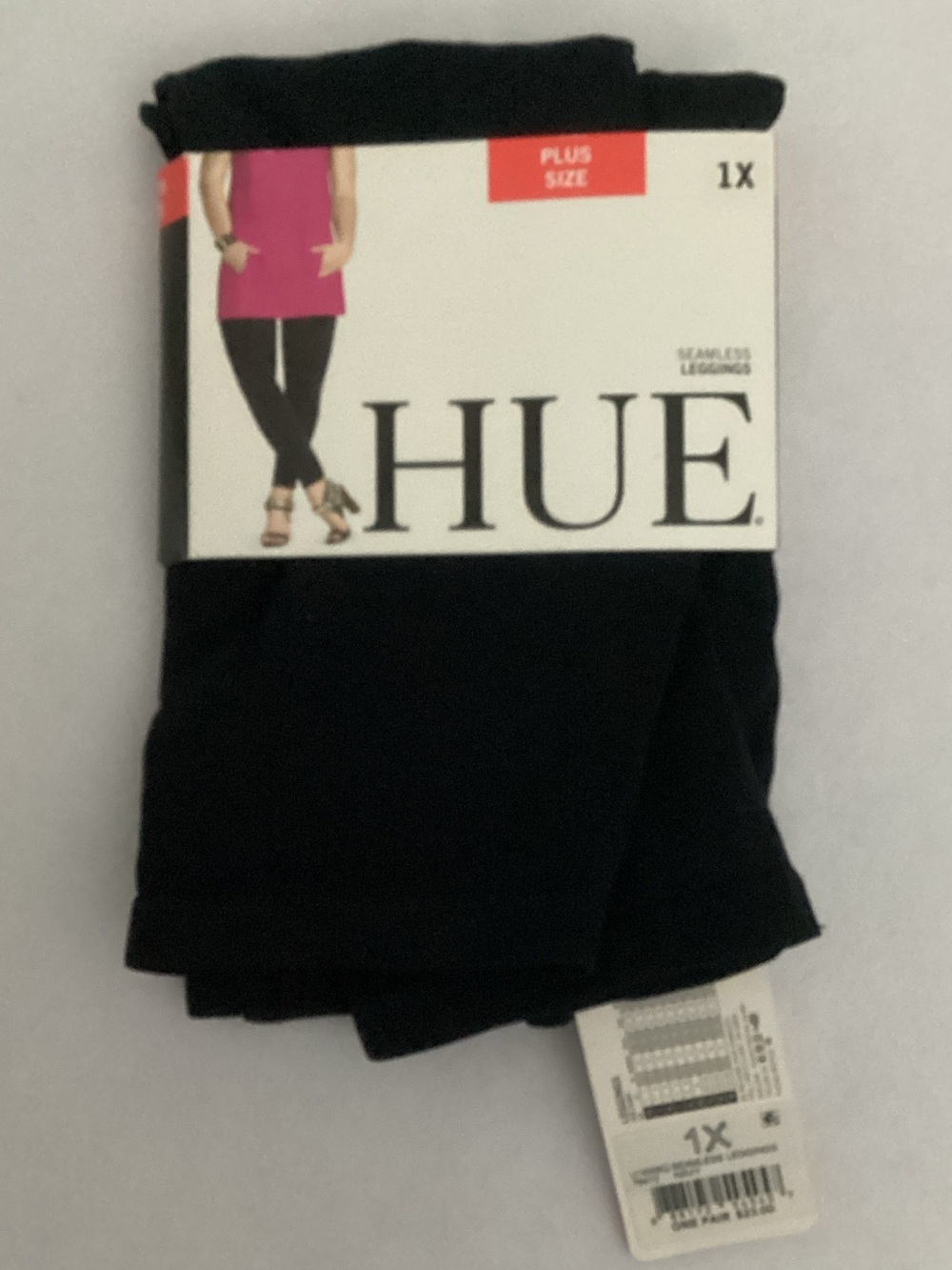 HUE Plus Size Seamless Leggings in Black
